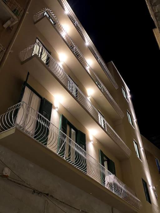 La Fenice - Mosaic Home ตราปานี ภายนอก รูปภาพ